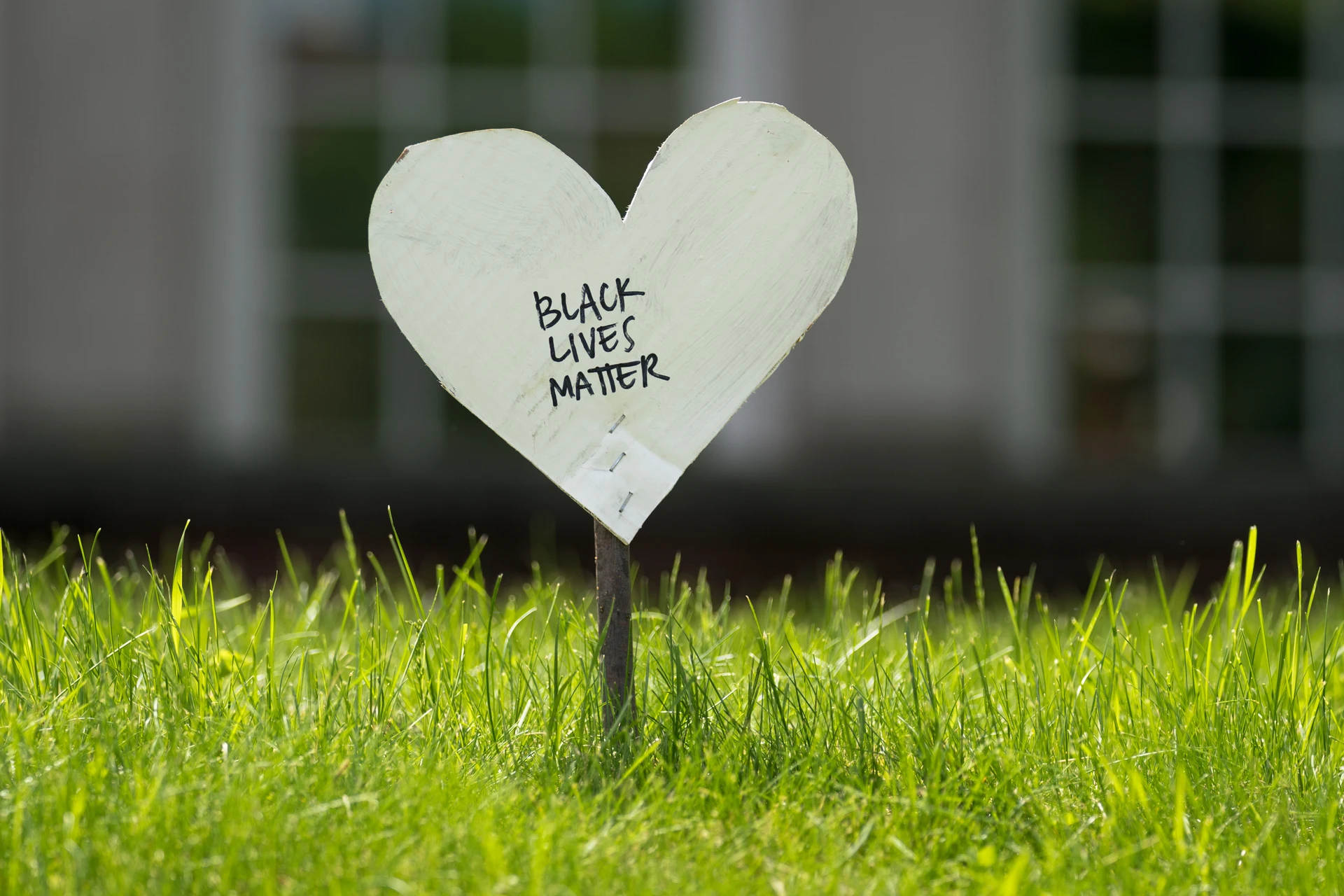 A 'Black Lives Matter' sign along 38th St in Minneapolis on Wednesday, after the death of George Floyd on Monday night in Minneapolis, Minnesota (49943511536).jpg