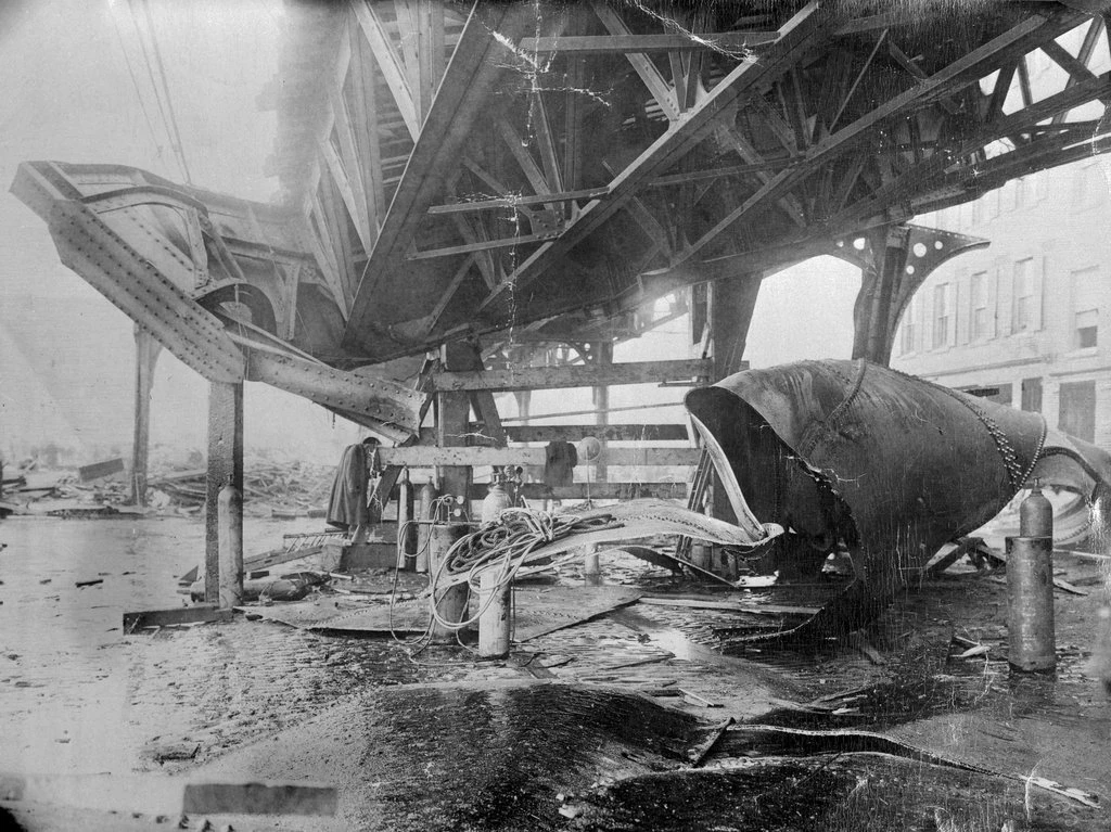 Boston 1919 molasses disaster - el train structure.jpg
