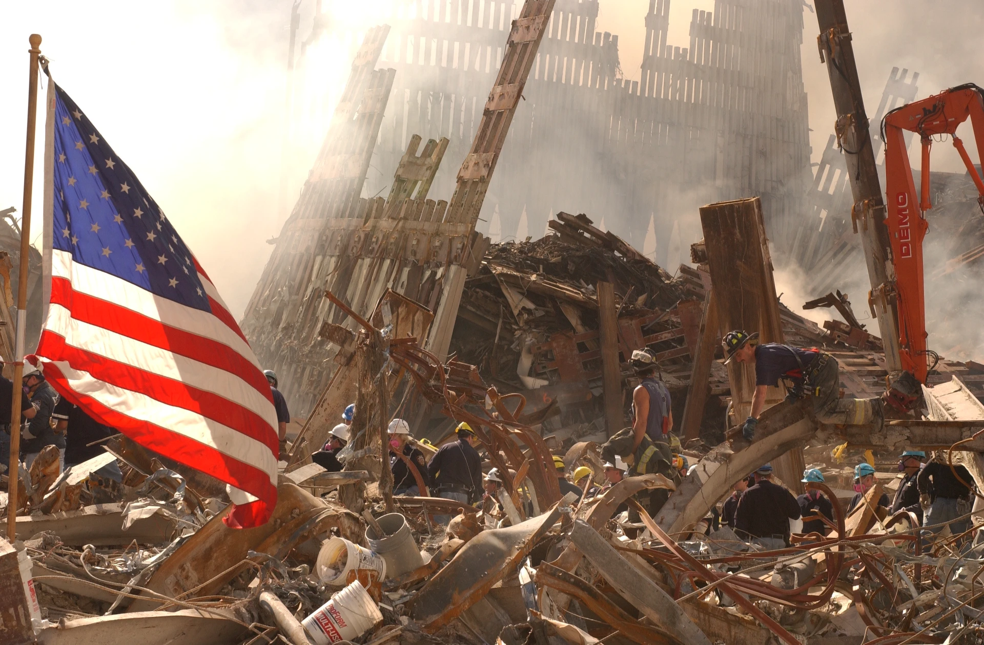 FEMA - 3969 - Photograph by Andrea Booher taken on 09-19-2001 in New York.jpg