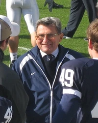 Joe Paterno Sideline PSU-Illinois 2006.jpg